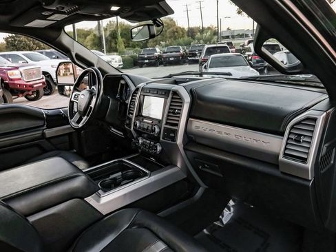 Used 2020 Ford F250 Platinum w/ FX4 Off-Road Package image 10