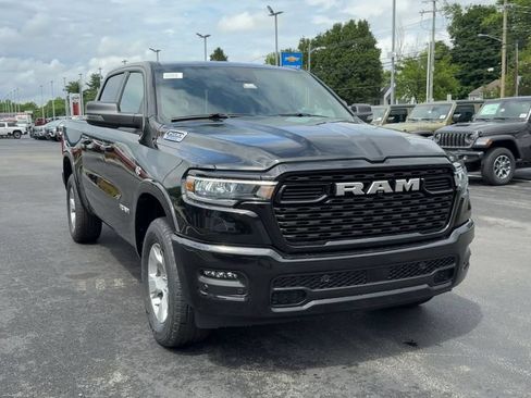 New 2026 RAM 1500 4x4 Crew Cab image 9
