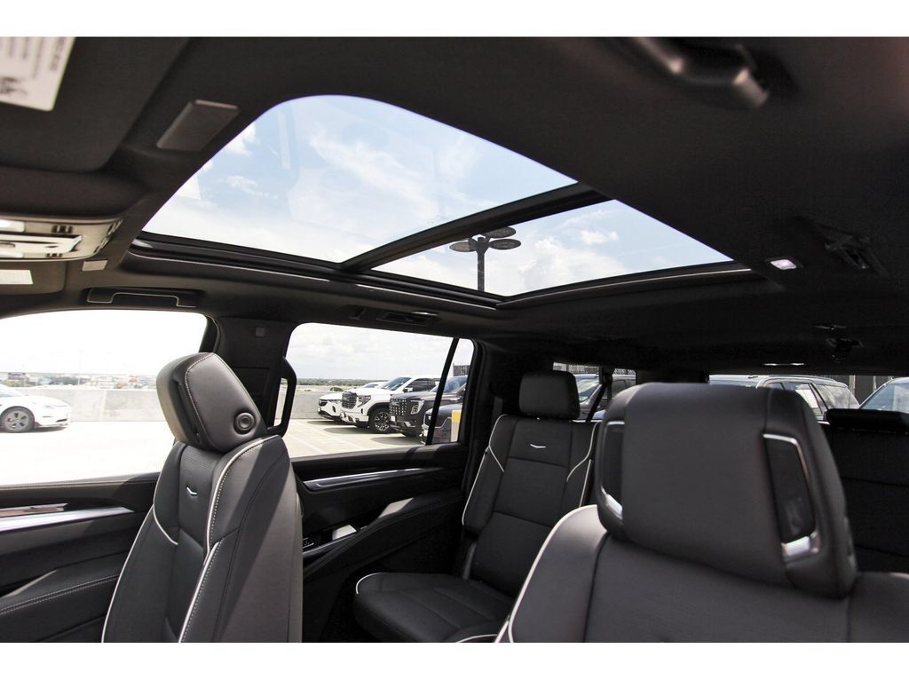 New 2027 Cadillac Escalade ESV Luxury RWD image 24