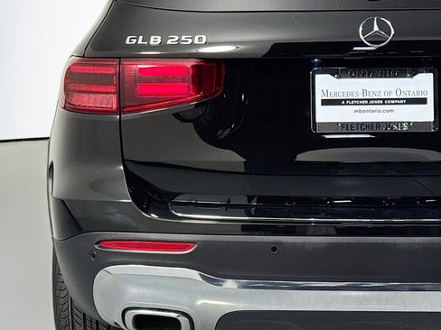 Certified 2024 Mercedes-Benz GLB 250 4MATIC image 16