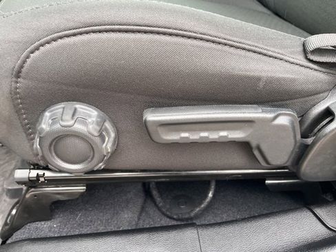 Used 2023 Jeep Gladiator Willys image 15