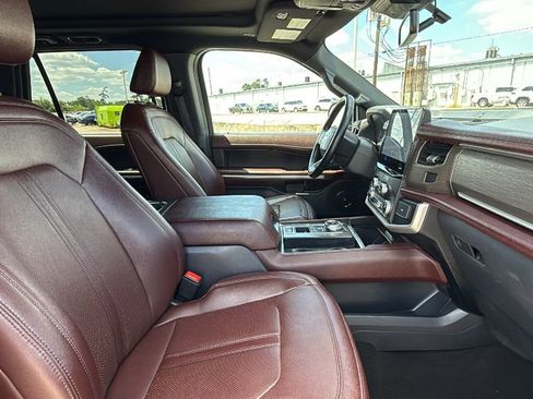 Used 2024 Ford Expedition Limited RWD image 33