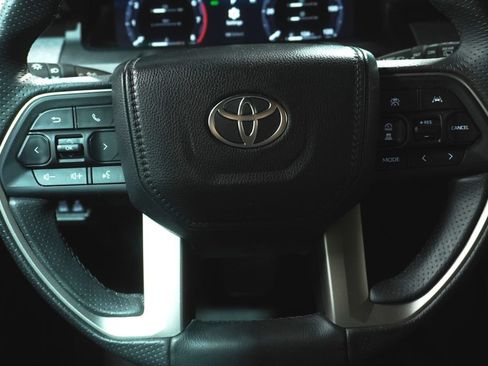 Certified 2025 Toyota 4Runner Trailhunter AWD/4WD image 18