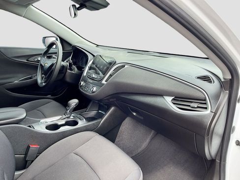 Used 2024 Chevrolet Malibu LT FWD image 29