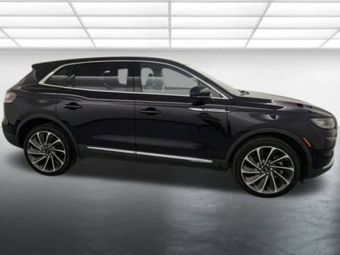 Used 2022 Lincoln Nautilus Reserve w/ Equipment Group 201A image 11