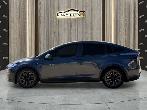 Used 2025 Tesla Model X AWD/4WD image 4