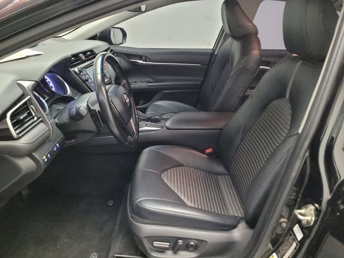 Used 2020 Toyota Camry SE image 17