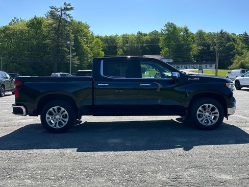 Used 2022 Chevrolet Silverado 1500 LTZ w/ LTZ Premium Package AWD/4WD image 2