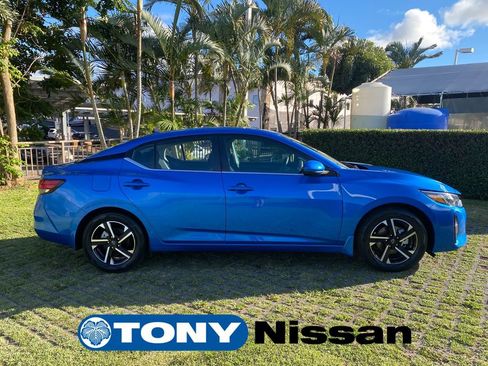 Used 2025 Nissan Sentra SV FWD image 8