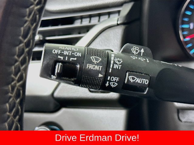 Used 2019 Chevrolet Suburban LT AWD/4WD image 15