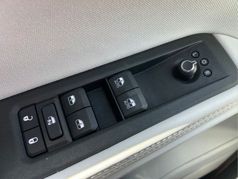 Used 2026 Jeep Cherokee Laredo AWD/4WD image 24