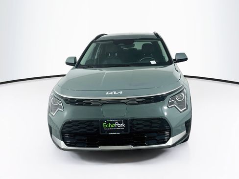 Used 2023 Kia Niro Wind w/ Wind Preserve Package FWD image 2