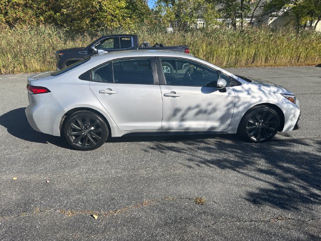 Used 2023 Toyota Corolla SE FWD image 6