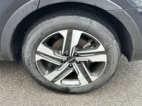 Used 2023 Kia Sorento EX image 5