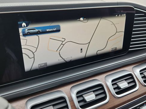 New 2026 Mercedes-Benz GLS 450 4MATIC image 16