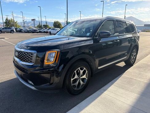 Used 2020 Kia Telluride EX AWD/4WD image 3