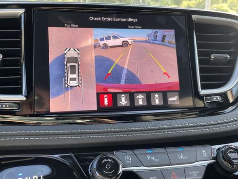 New 2026 Chrysler Pacifica Select image 12