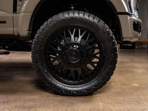 Used 2026 Ford F450 Platinum w/ Platinum Plus Package image 11