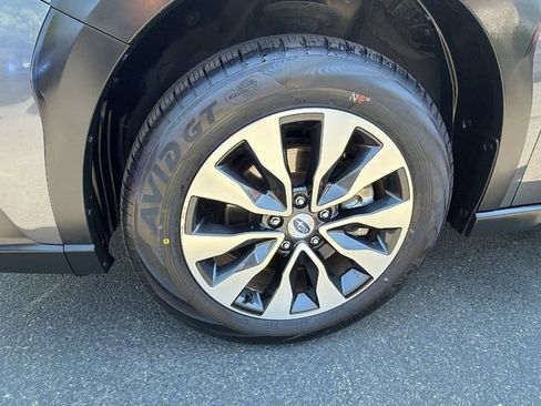 Used 2025 Subaru Outback Touring XT AWD/4WD image 10
