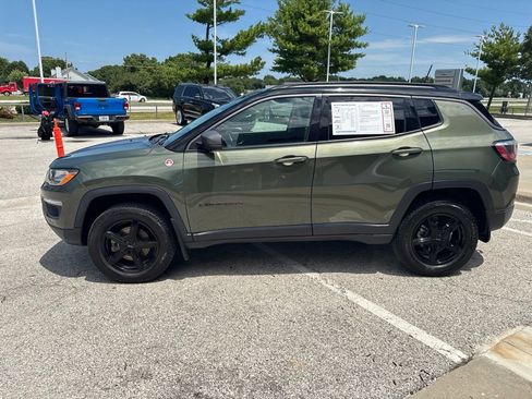 Used 2019 Jeep Compass Trailhawk AWD/4WD image 17
