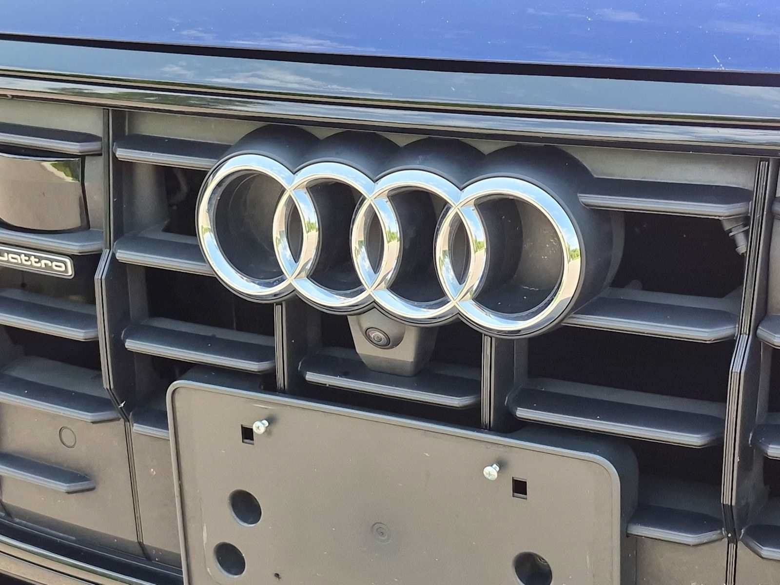 Used 2019 Audi Q8 Prestige w/ Year 1 Package AWD/4WD image 11