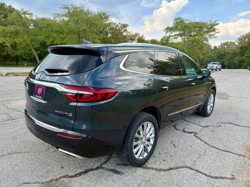 Used 2019 Buick Enclave Essence AWD/4WD image 5