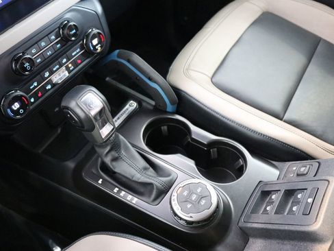 Used 2021 Ford Bronco Wildtrak image 48