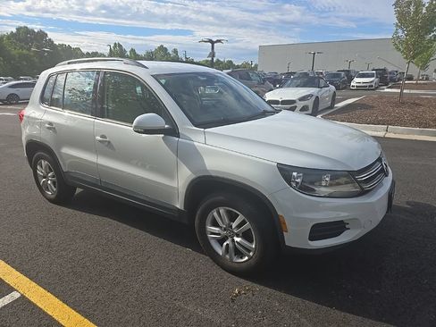 Used 2017 Volkswagen Tiguan S AWD/4WD image 3