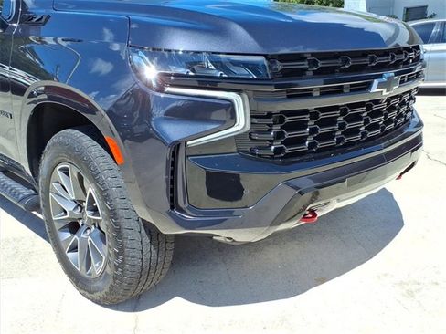 Used 2023 Chevrolet Suburban Z71 w/ Luxury Package image 9