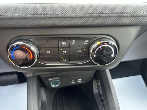 Used 2025 Chevrolet TrailBlazer LS w/ LS Convenience Package image 16