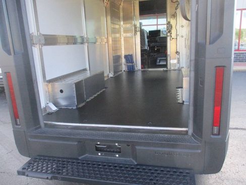Used 2024 Chevrolet Brightdrop 600 w/ Commercial Equipment Package AWD/4WD image 45