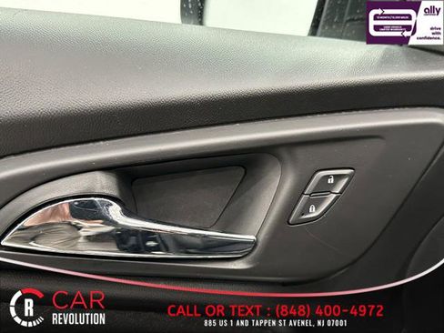 Used 2021 Chevrolet Malibu LT image 35