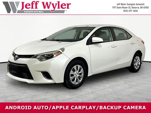 Used 2015 Toyota Corolla LE FWD image 1