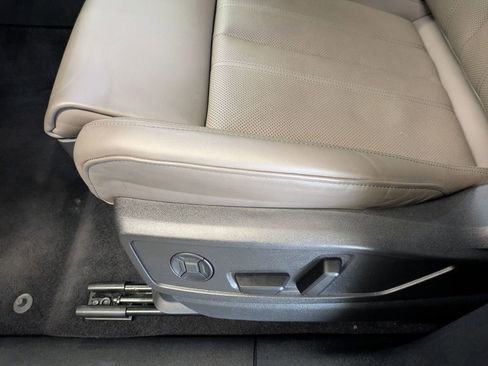 Used 2025 Audi Q5 Premium Plus w/ Premium Plus AWD/4WD image 15