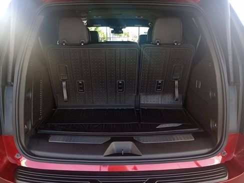 Used 2025 Chevrolet Tahoe RST AWD/4WD image 23