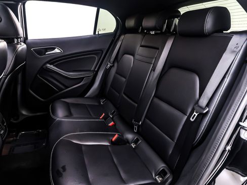 Used 2020 Mercedes-Benz GLA 250 image 8