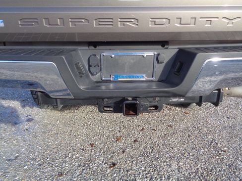 Used 2019 Ford F250 XLT image 9