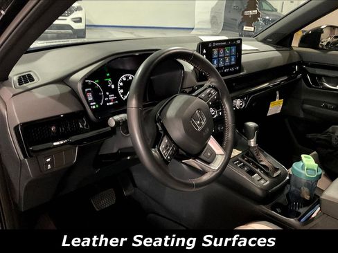 Used 2025 Honda CR-V Sport Touring image 4