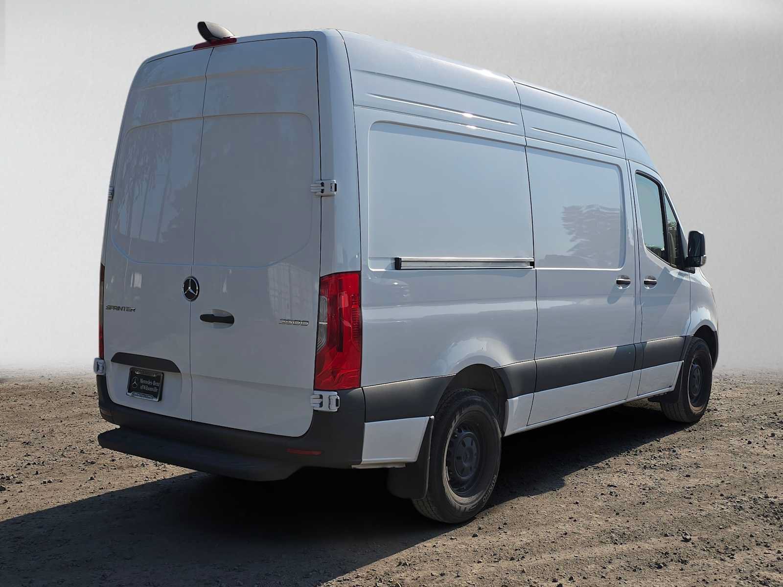 Used 2026 Mercedes-Benz Sprinter 2500 image 3