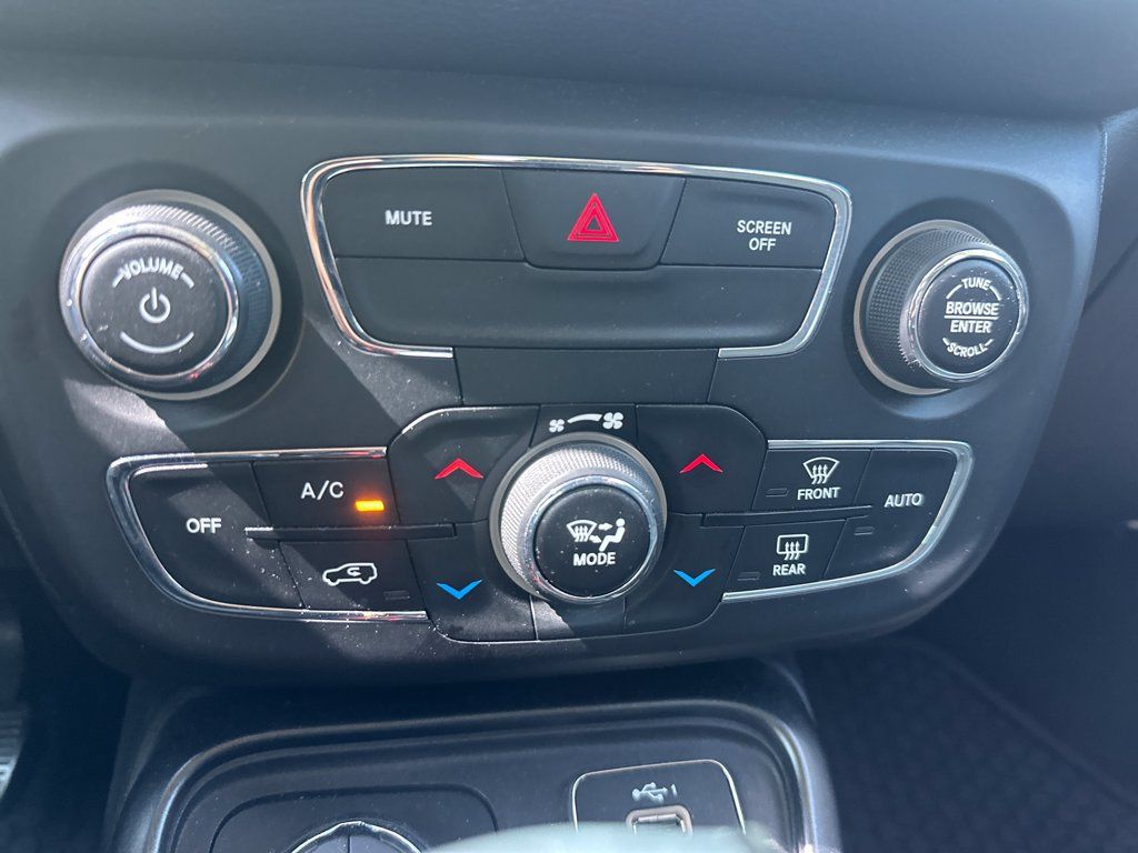 Used 2020 Jeep Compass Trailhawk AWD/4WD image 17