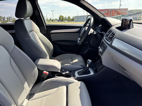Used 2018 Audi Q3 2.0T Premium Plus AWD/4WD image 35