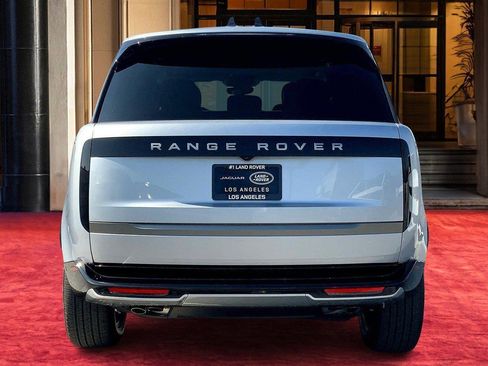 New 2025 Land Rover Range Rover Long Wheelbase SE AWD/4WD image 5