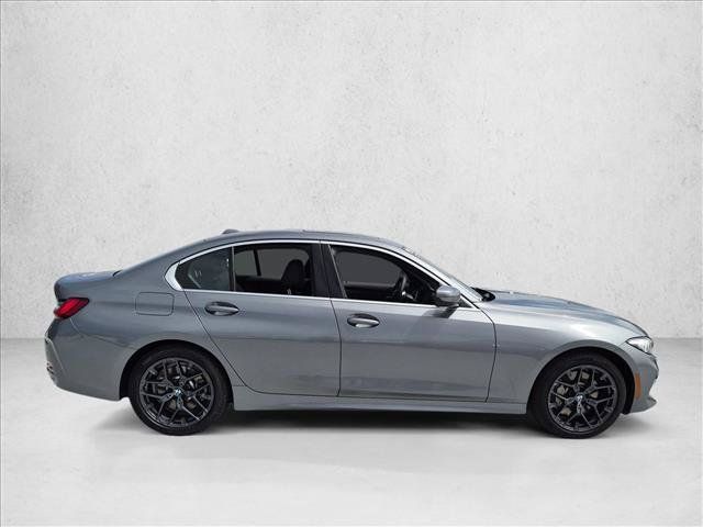 Used 2025 BMW 330i xDrive Sedan w/ Convenience Package AWD/4WD image 4