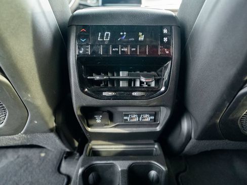 Used 2023 Jeep Grand Cherokee L Overland AWD/4WD image 25