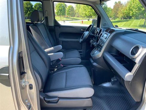 Used 2004 Honda Element EX image 9