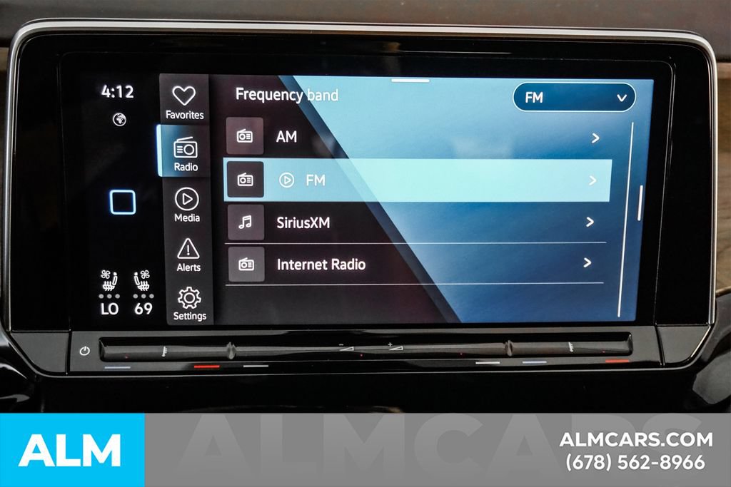 Used 2025 Volkswagen Atlas SE FWD image 34