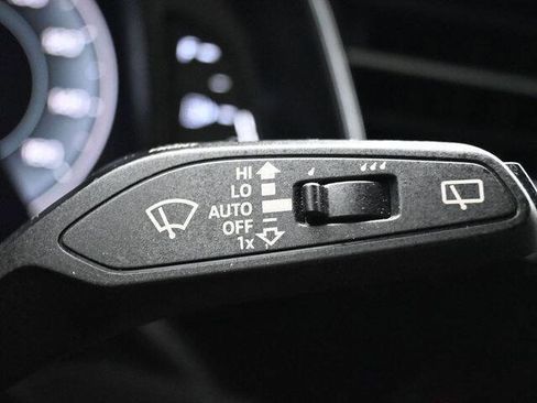 Used 2019 Audi Q8 Premium w/ Convenience Package image 22