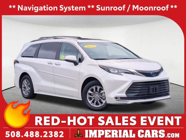 Used 2024 Toyota Sienna XLE w/ XLE Plus Package AWD/4WD image 1