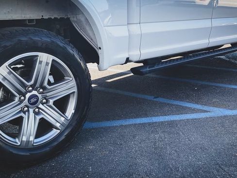 Used 2019 Ford F150 XLT w/ Equipment Group 302A Luxury AWD/4WD image 12