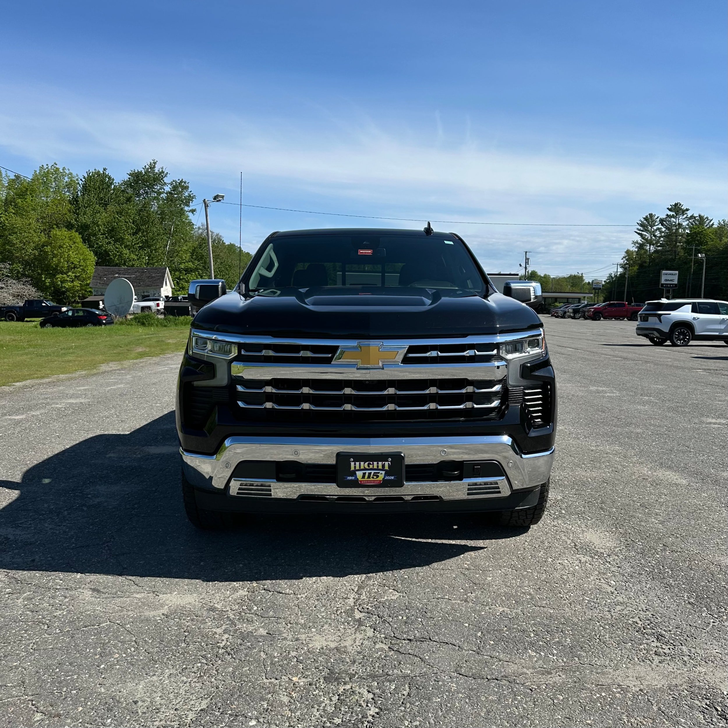 Used 2022 Chevrolet Silverado 1500 LTZ w/ LTZ Premium Package AWD/4WD image 8